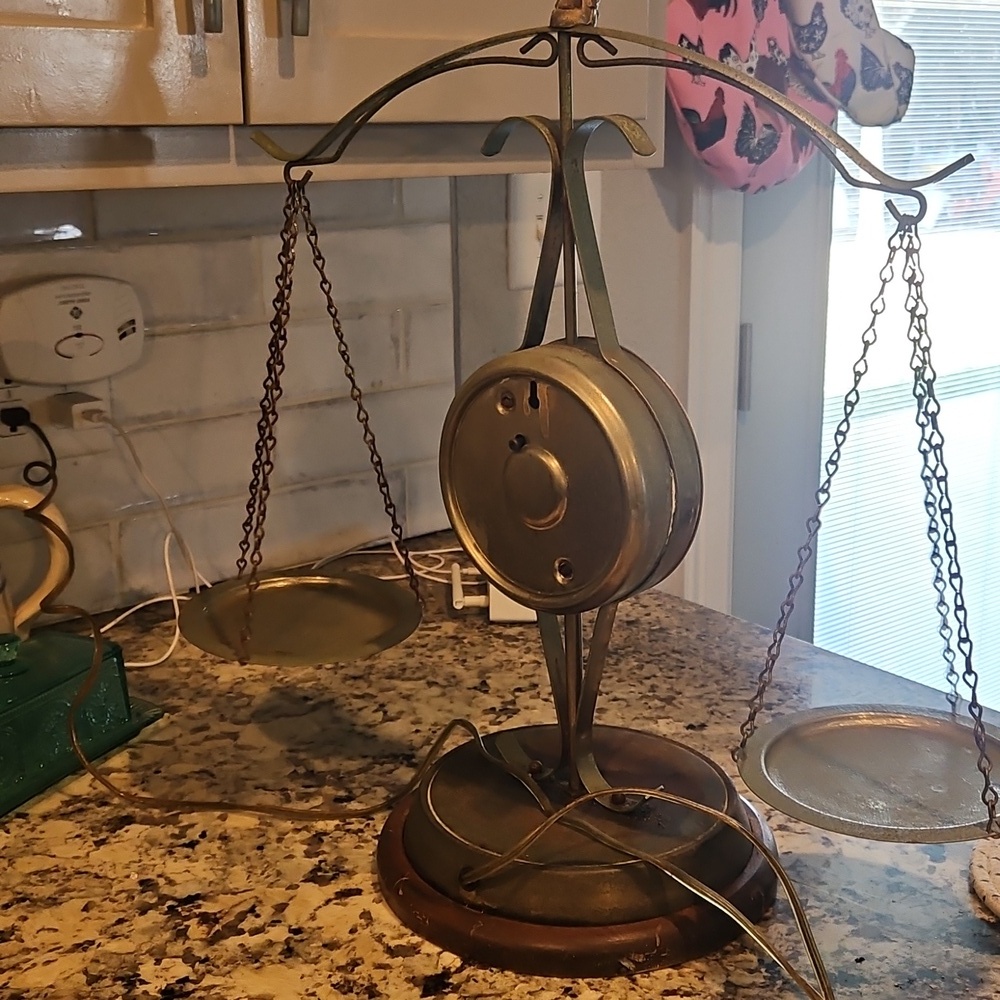 Scales Of Justice Old Clock - Picture 4 of 5